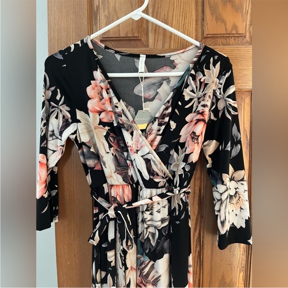 Pinkblush Maxi Floral Dress - Picture 2 of 2